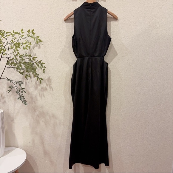 Elliatt Societies Satin Midi Dress in Black Size Small NWT - Picture 9 of 9